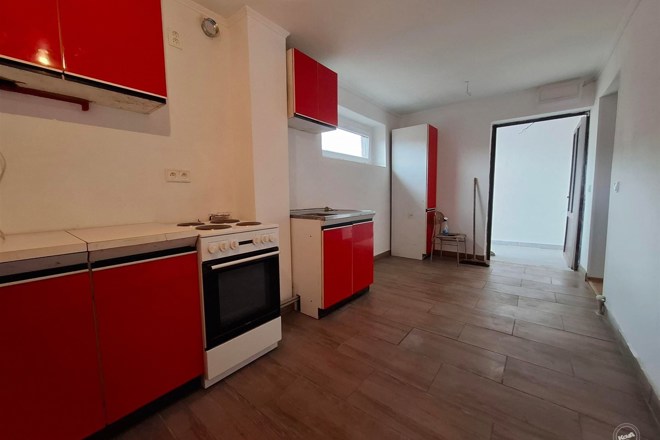 Prodej  zrekonstruovaného bytu 2+1 s balkonem a půdním prostorem 189 m²